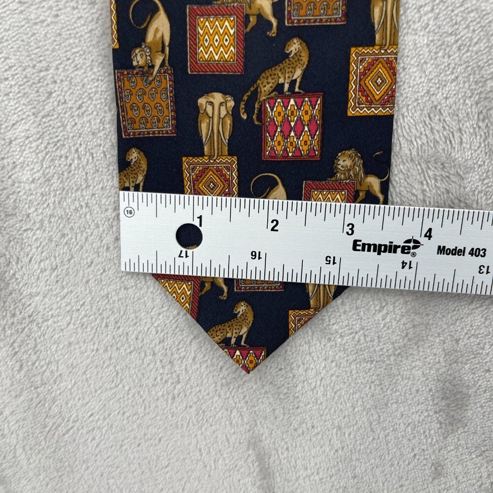 Salvatore Ferragamo Animal Print Lion Cheetah Elephant 100% Silk Tie Italy - Picture 9 of 10